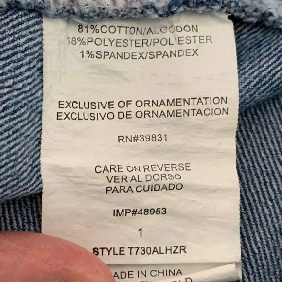 Denim Hot Pants Booty Shorts Jolt Jr Size 1 Crochet Detail Raw Hems - Picture 10 of 10